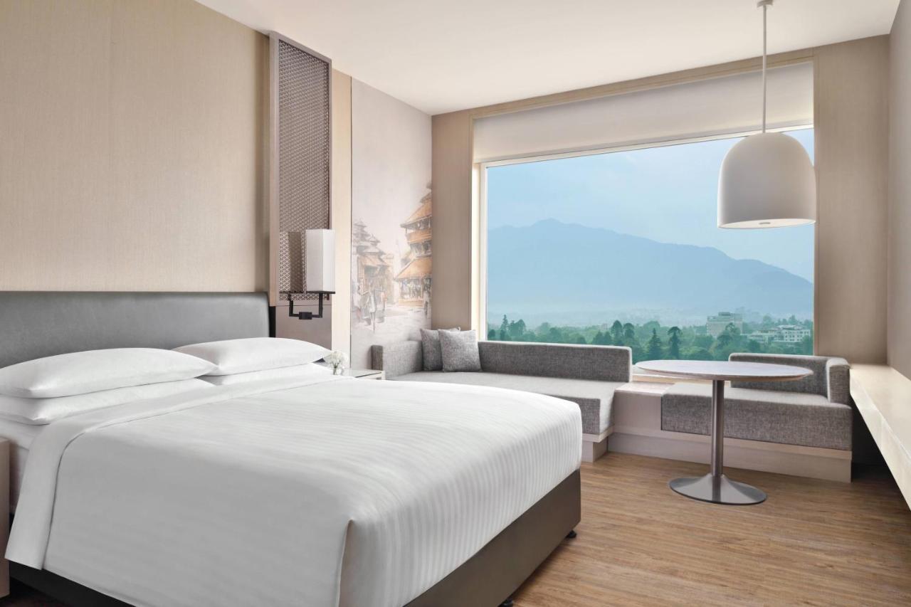 Kathmandu Marriott Hotel Zewnętrze zdjęcie